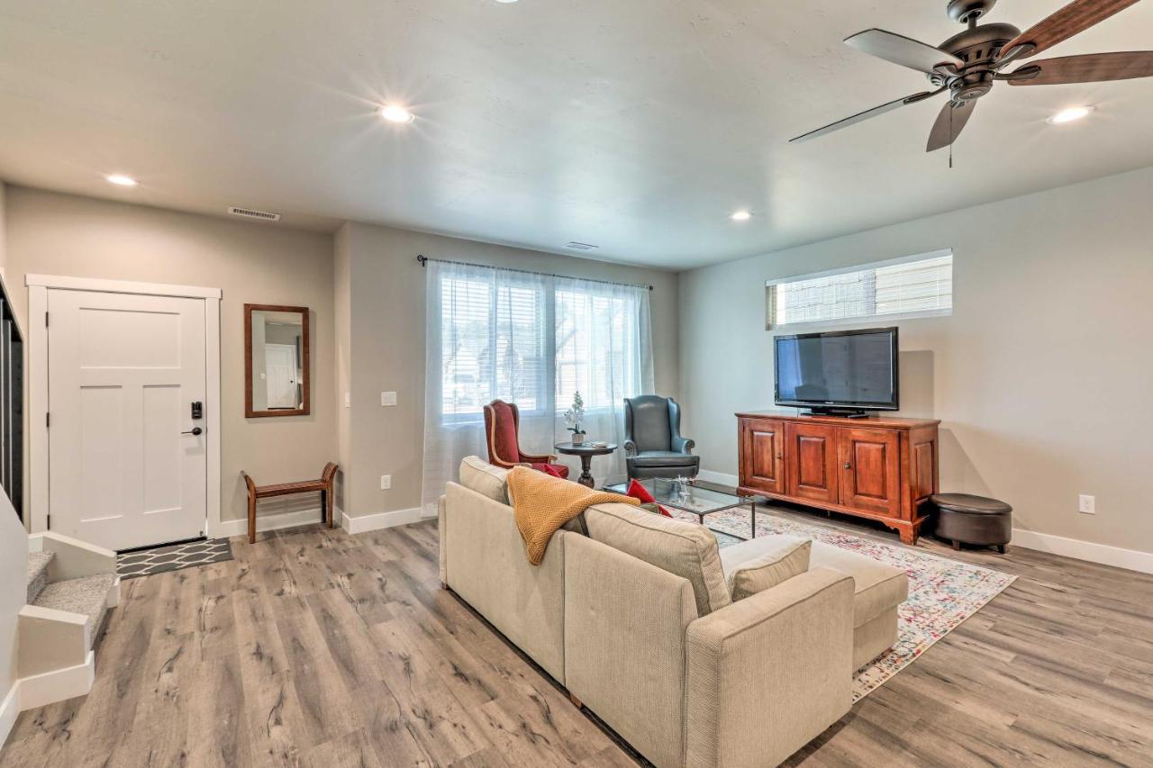 Modern Flagstaff Home, 4 Mi To Downtown! エクステリア 写真
